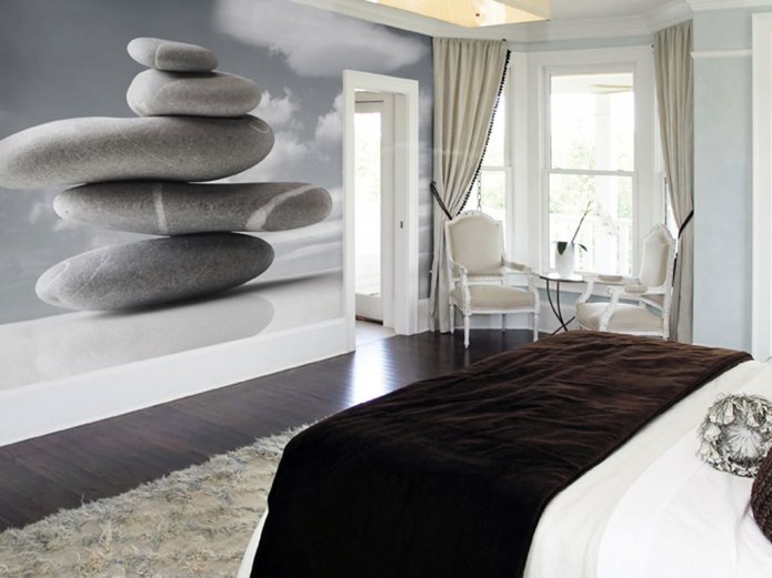 papel de parede fotográfico em frente à cama