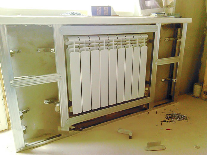 Instalando a estrutura da bateria