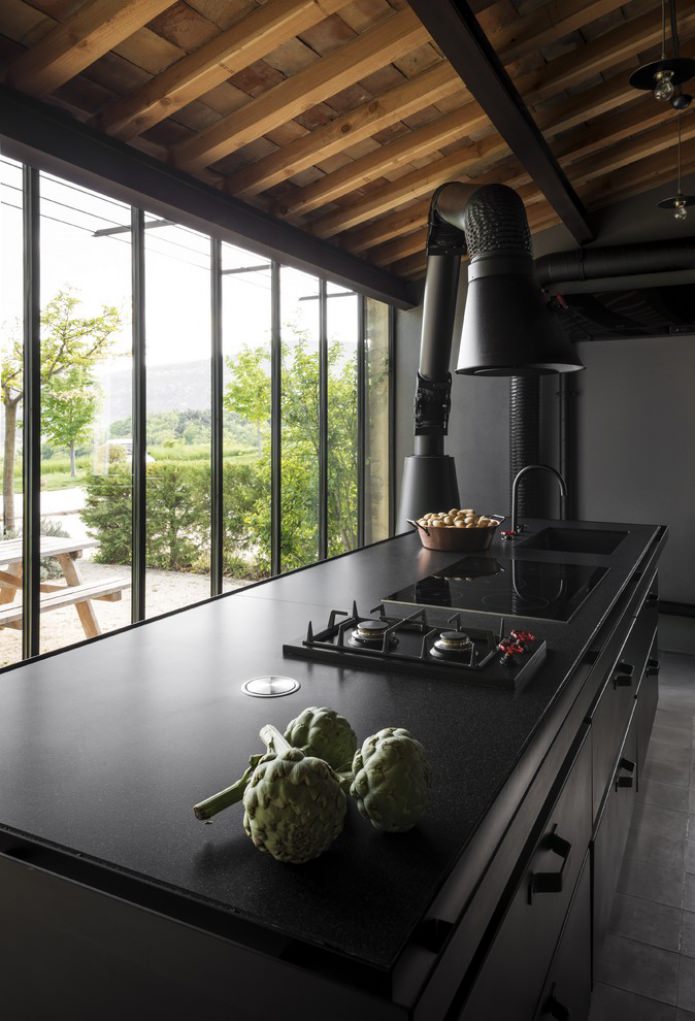 coifa estilo loft preta incomum