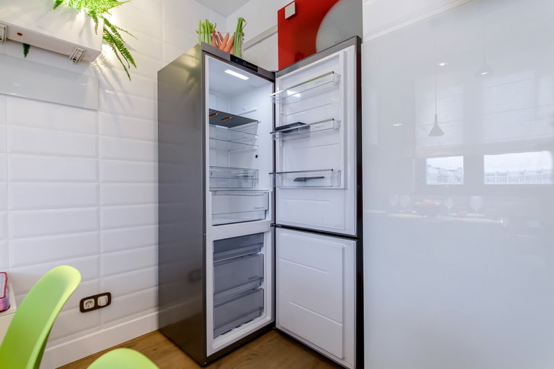 Como colocar uma geladeira na cozinha?