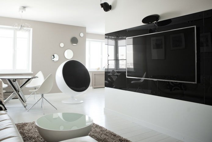 Sala em preto e branco