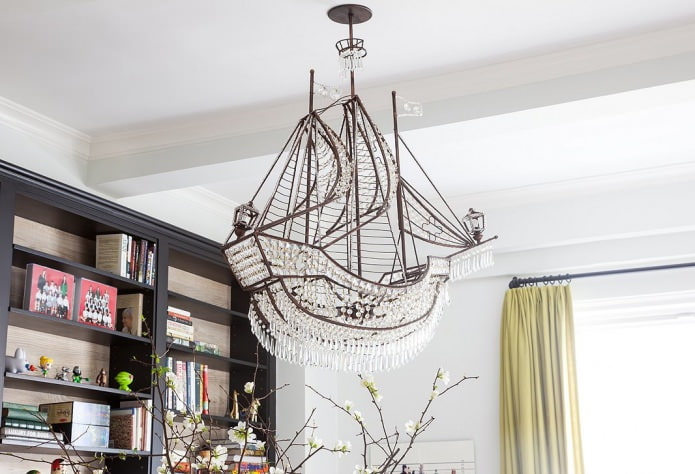lustre de cristal em forma de navio