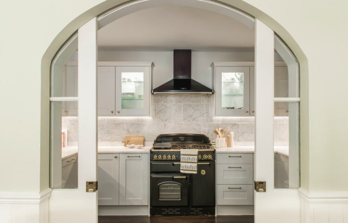 design de arco no interior da cozinha