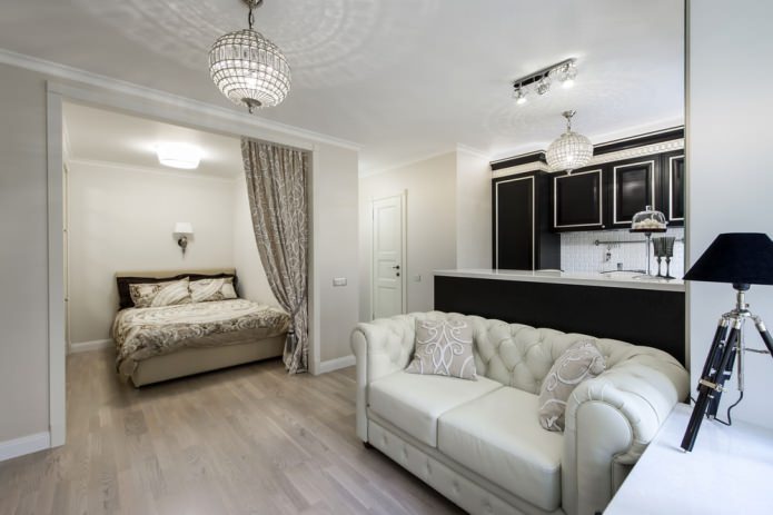 cama escondida atrás da cortina
