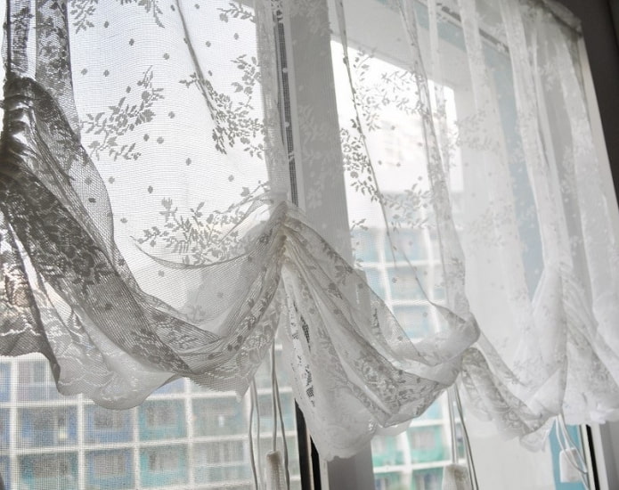 Cortinas de renda austríaca