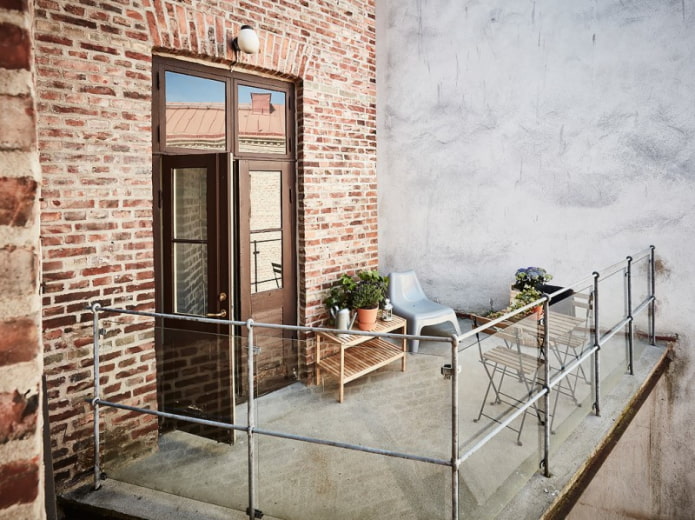 Varanda aberta em estilo loft