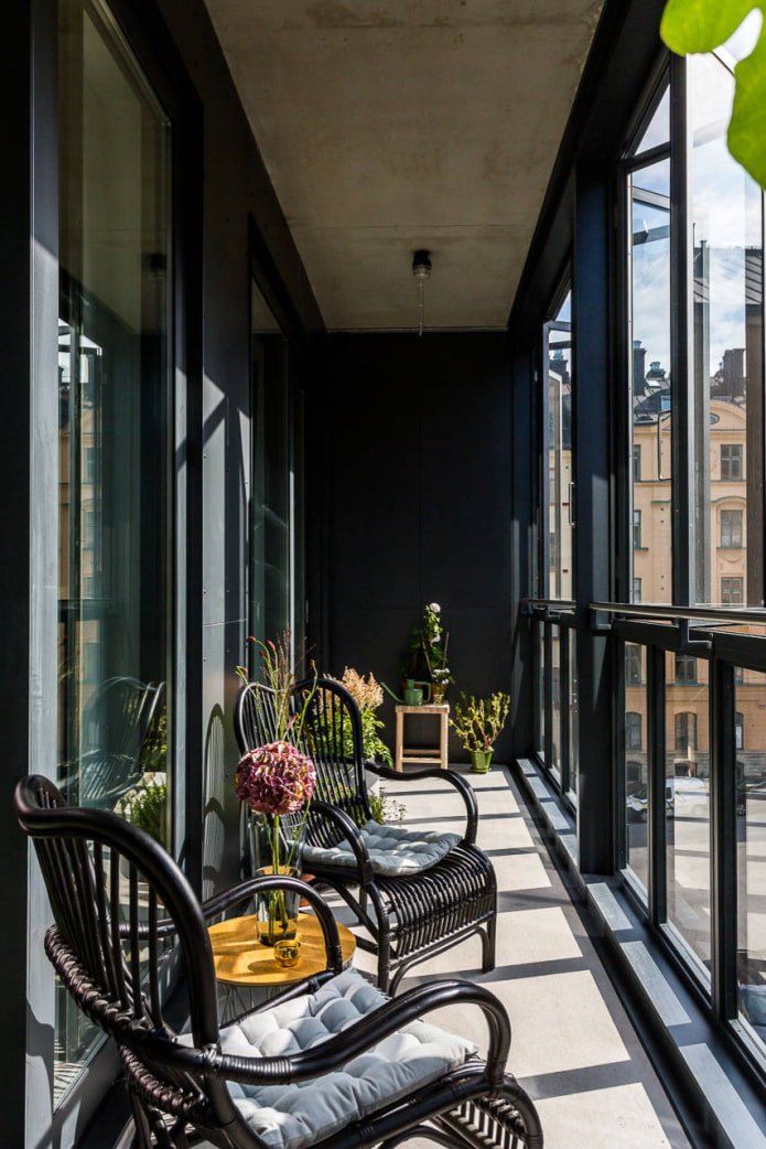 Varanda preta em estilo loft