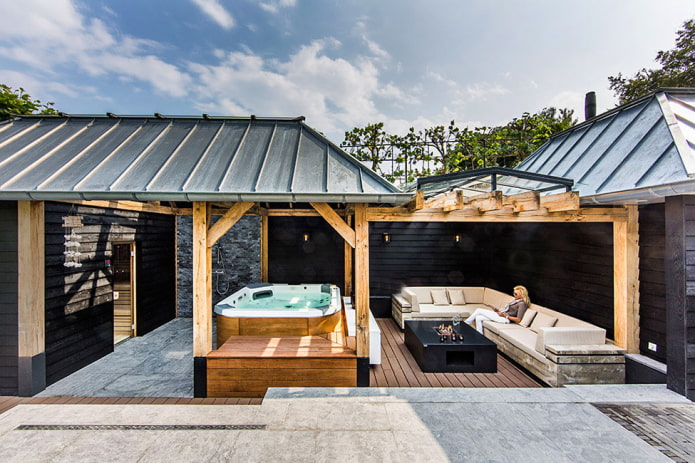 Terraço com jacuzzi
