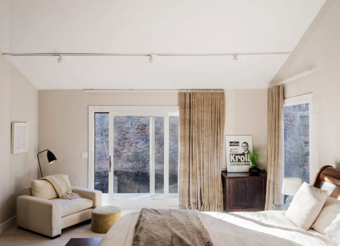 cortinas de veludo bege no quarto