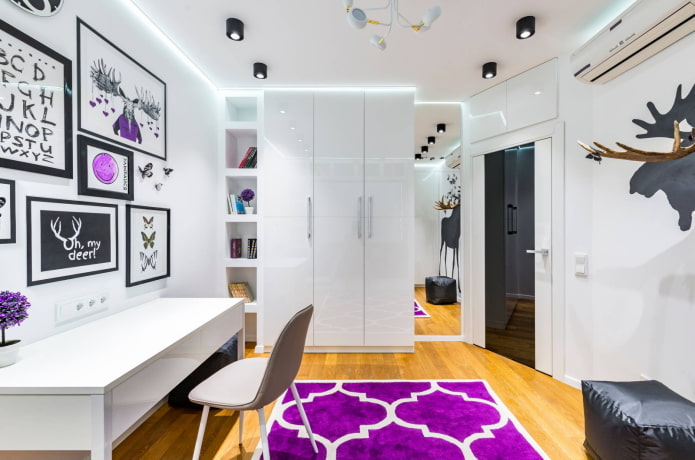 Quarto infantil com detalhes em roxo