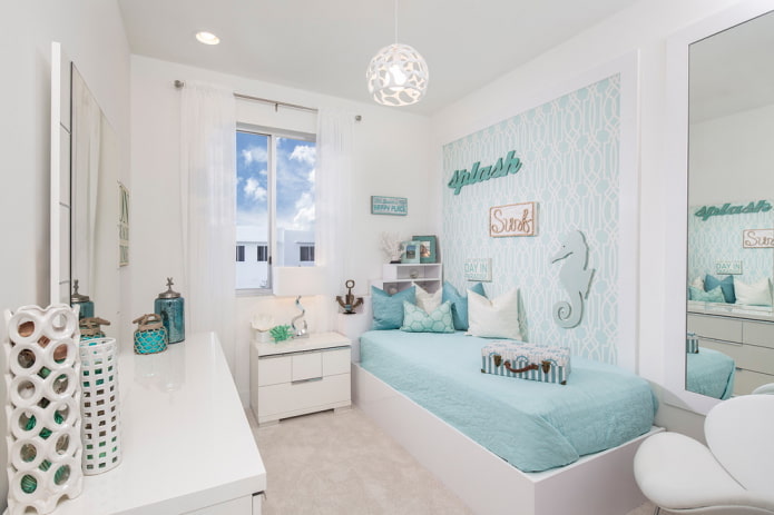quarto branco e turquesa
