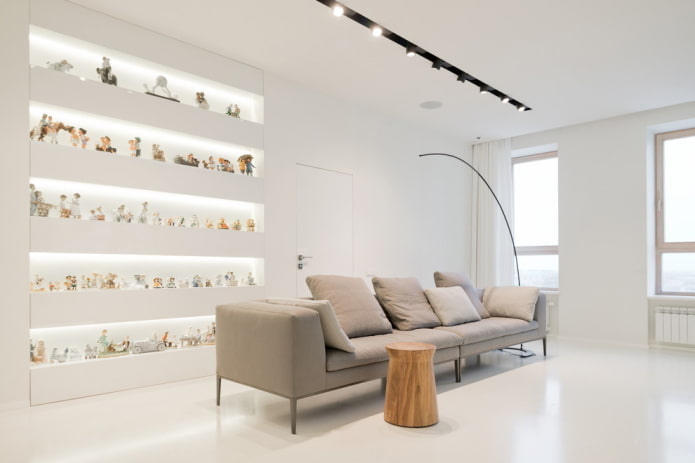 sala de estar em tons de branco no estilo minimalista