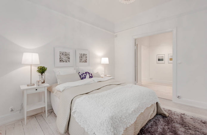 iluminação no interior do quarto em tons de branco
