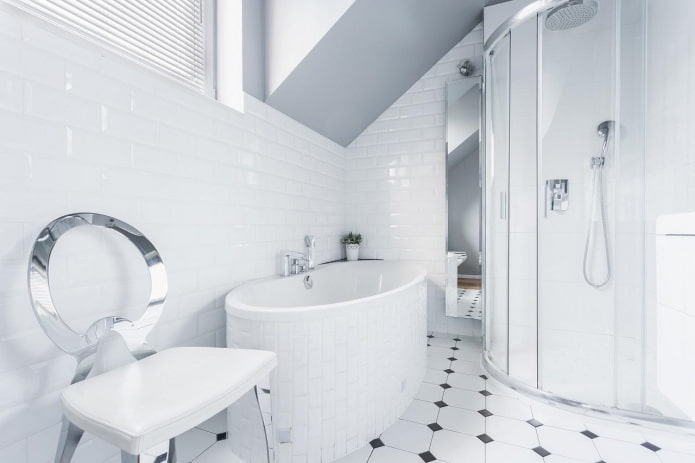 design de interiores de banheiro branco