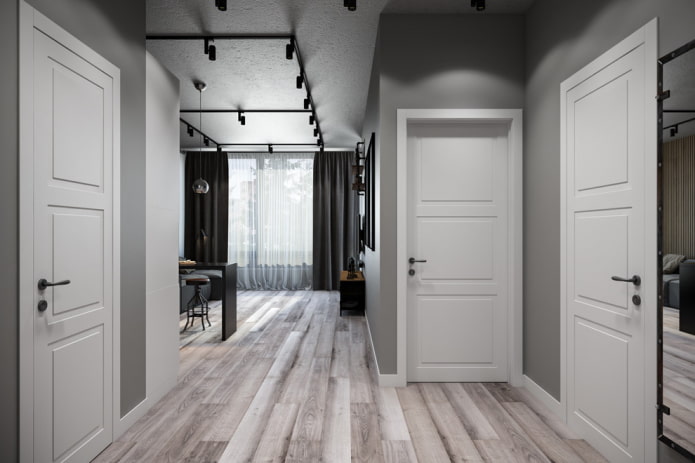 portas brancas e laminado cinza