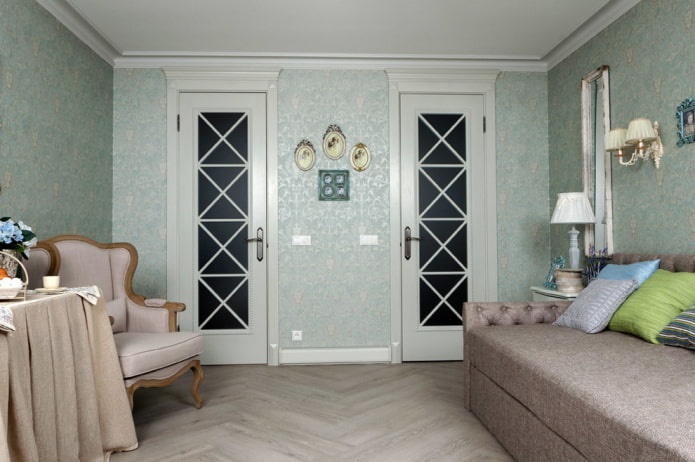 portas brancas e laminado cinza