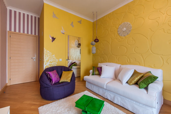 sala pequena com sofá