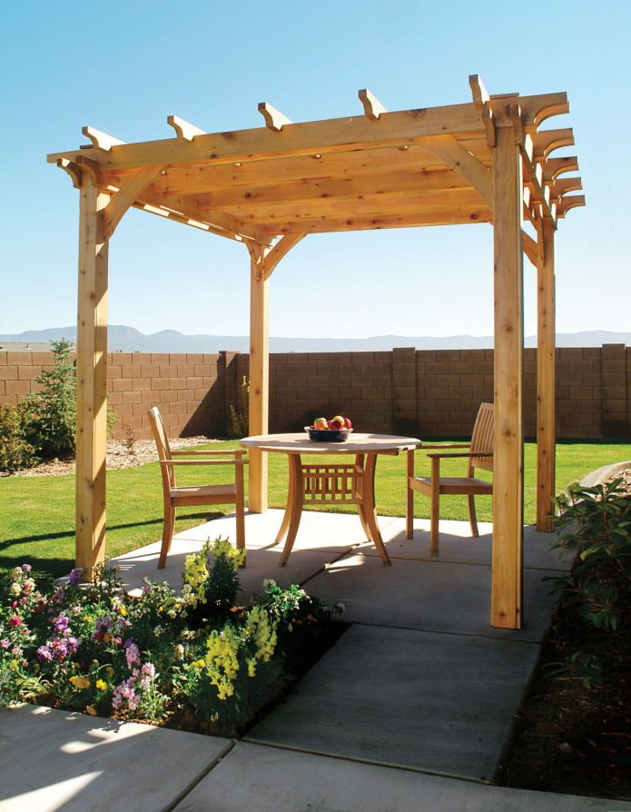 pérgola no jardim