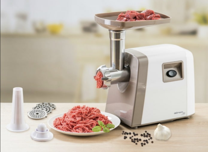 Moedor de carne elétrico