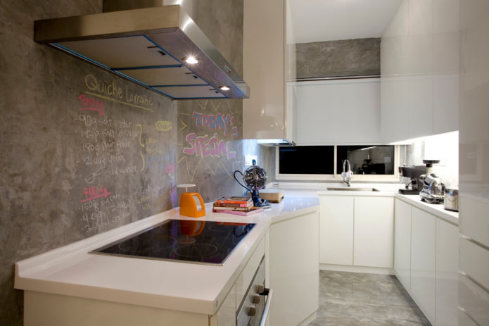 parede de concreto na cozinha