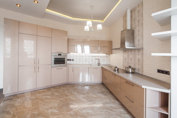 iluminação e decoração no interior da cozinha em tons de bege