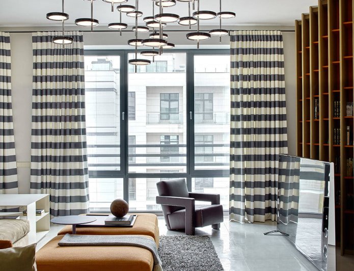 cortinas bege com listras cinza