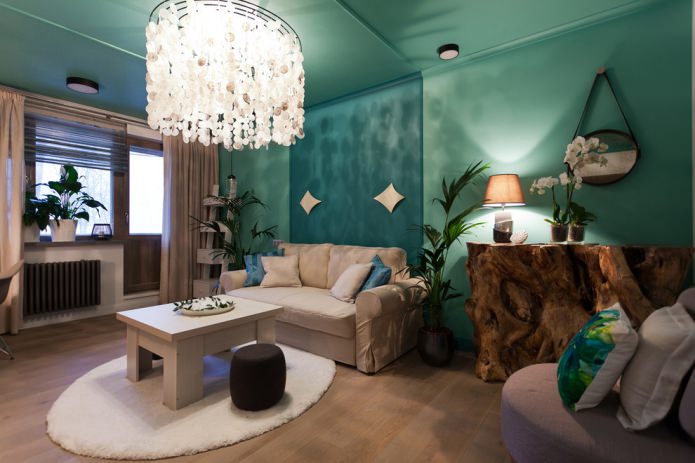 Sala de estar bege e turquesa