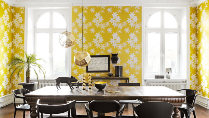 papel de parede de papel amarelo no interior