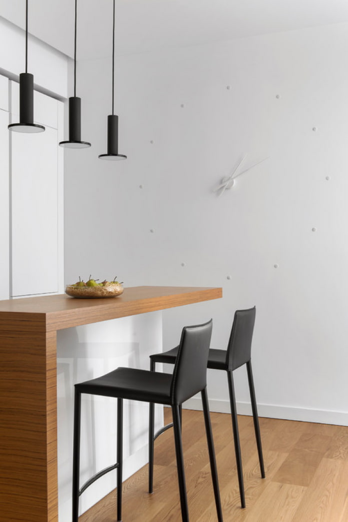 relógio minimalista no interior