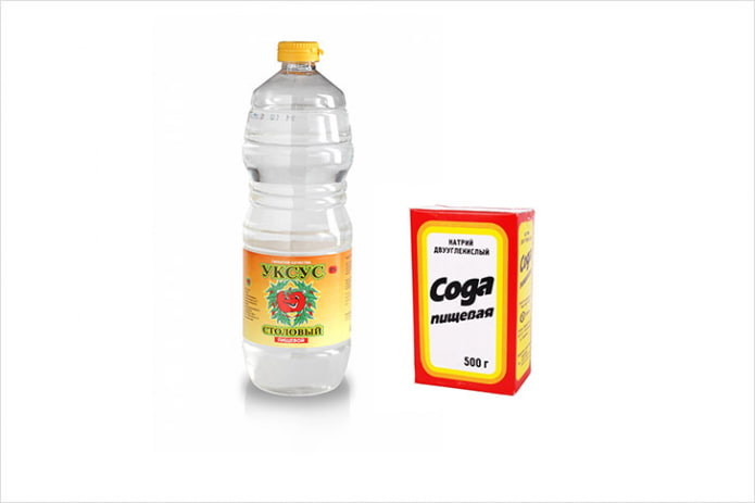 Vinagre e soda para remover manchas de ferrugem