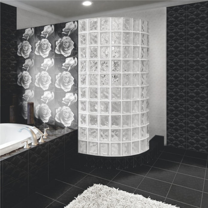 acabamento com azulejos com flores