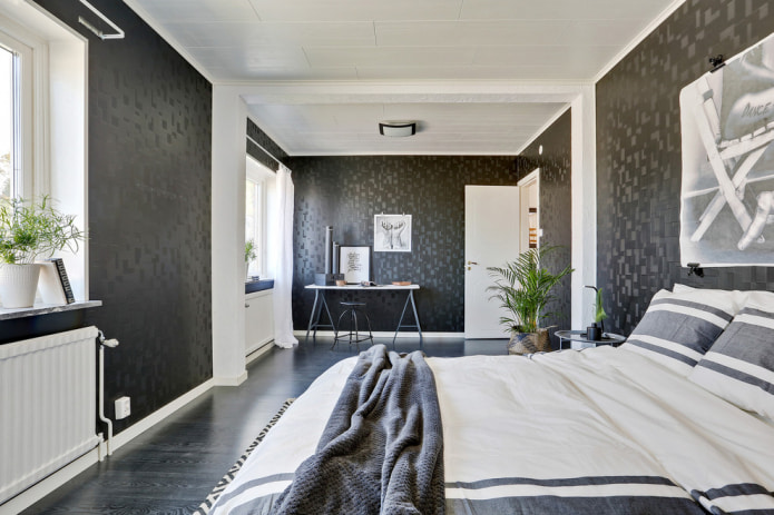 Papel de parede preto em um interior moderno