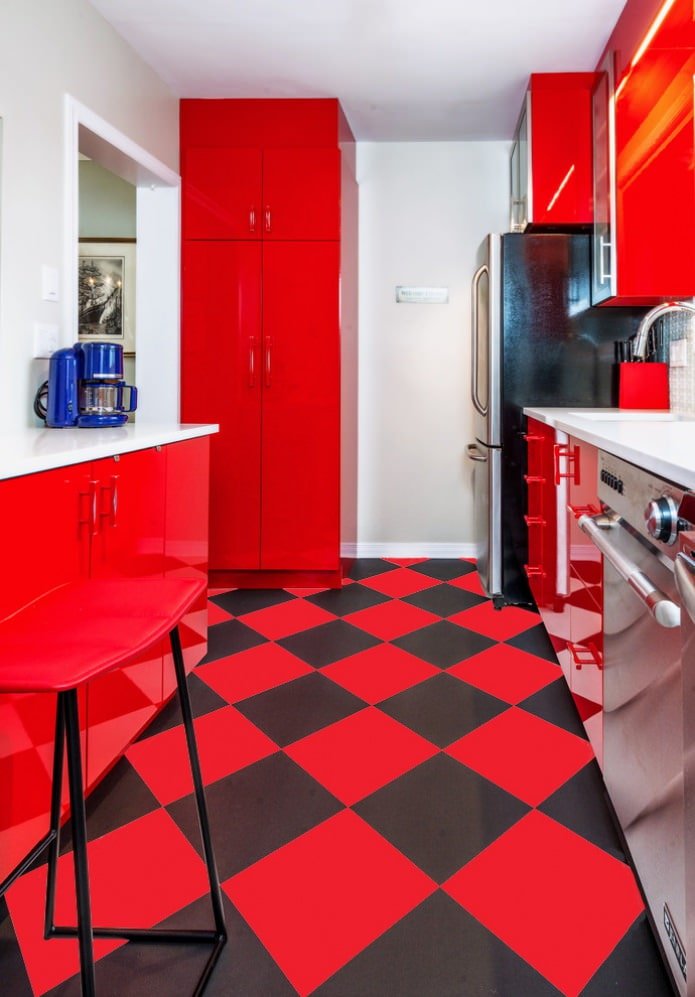 Piso preto e vermelho
