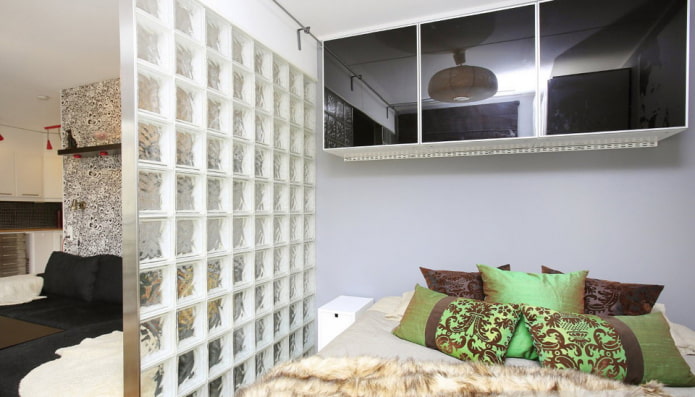 dividindo um quarto e uma sala de estar