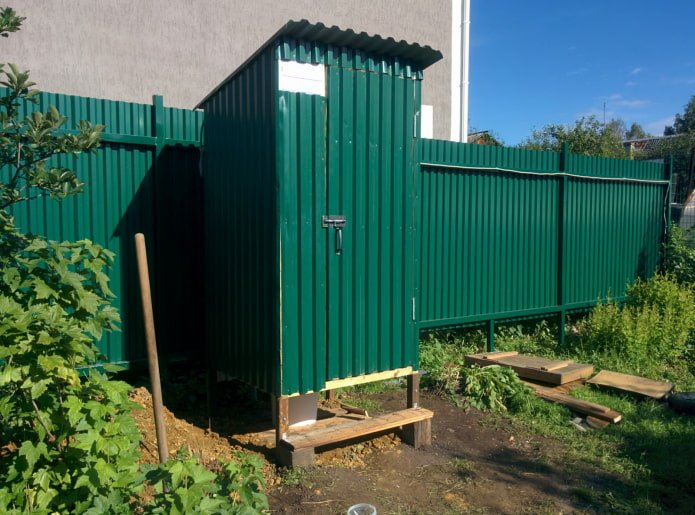 vaso sanitário de chapa ondulada verde
