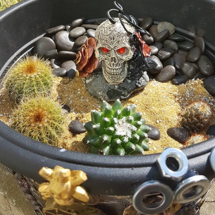vaso com decoração steampunk
