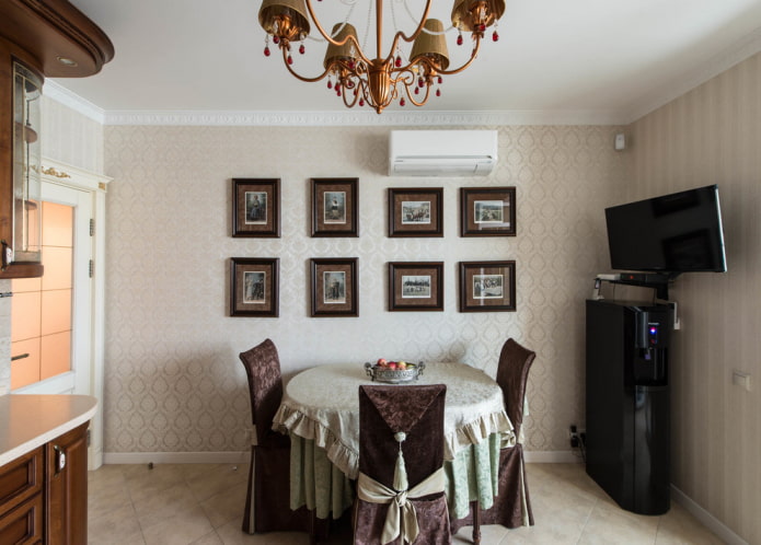 decoração de parede de cozinha em estilo clássico