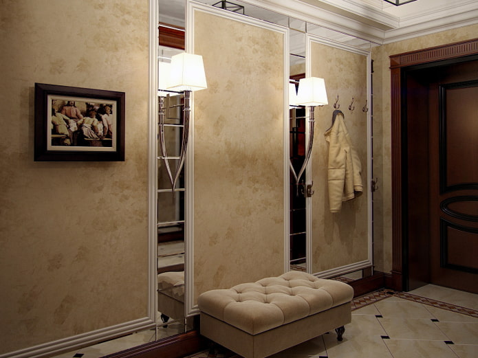 gesso no corredor em estilo clássico