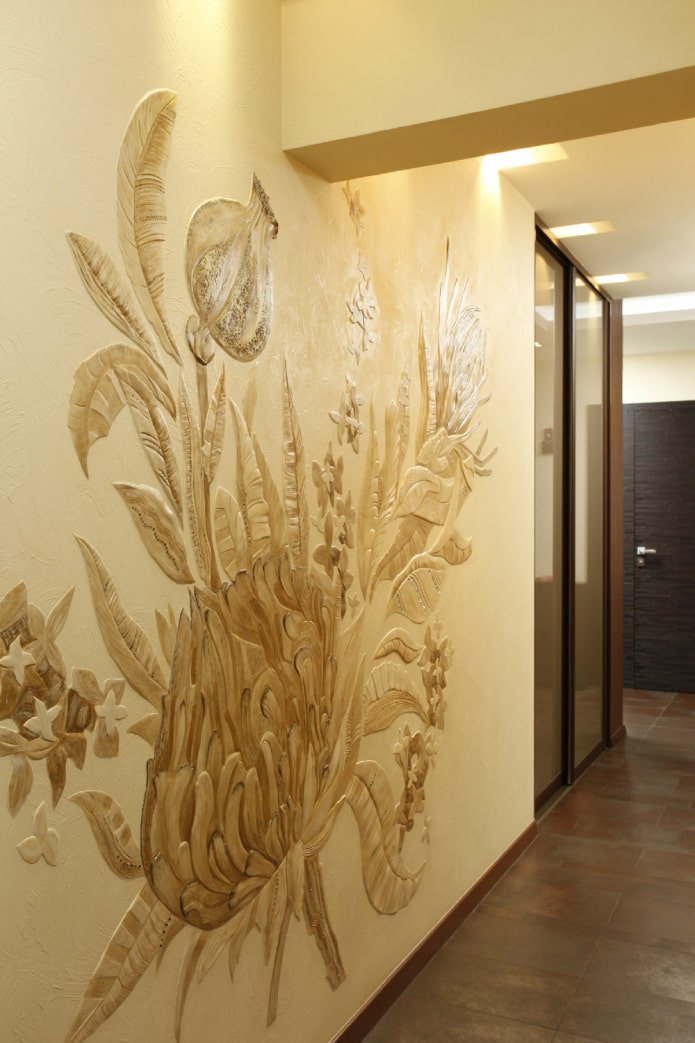 quadro decorativo de gesso no interior