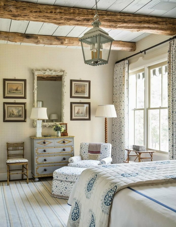 quarto claro no estilo provençal