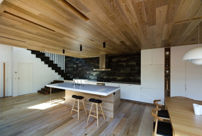 teto laminado em uma casa particular