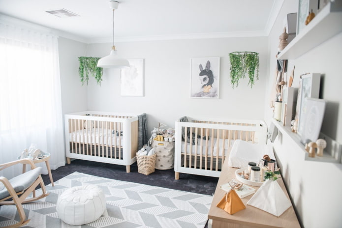 Quarto branco para gêmeos