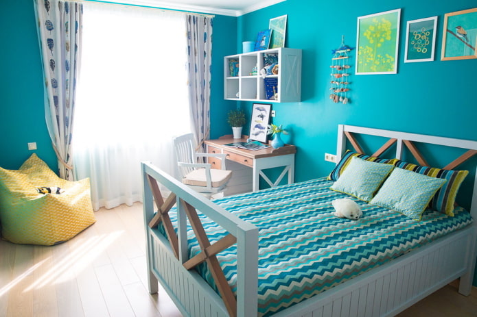 interior de um quarto de menina em estilo náutico