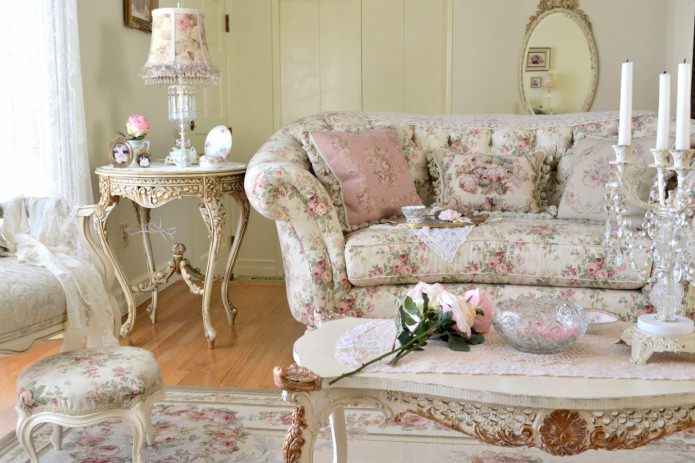 sala de estar em estilo shabby chic