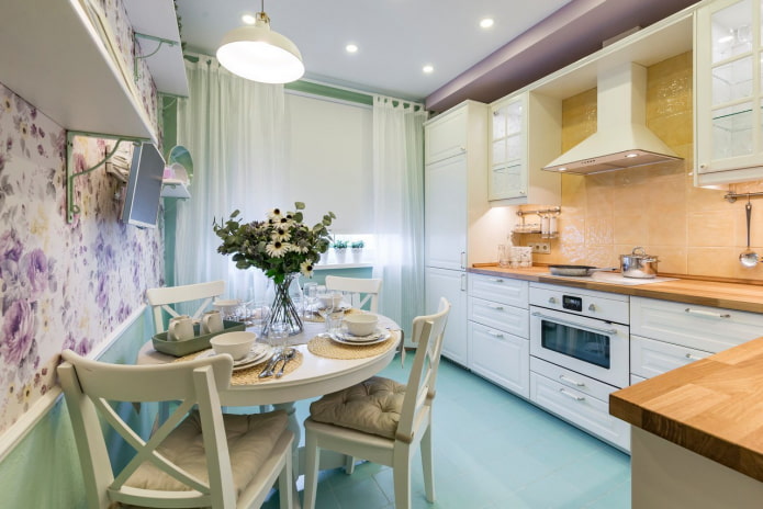 Cozinha de 10 m² em estilo provençal