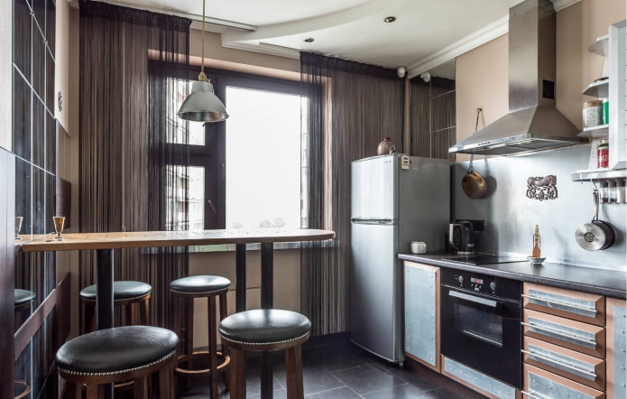 cozinha com balcão de bar