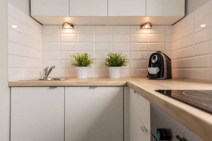 iluminação em uma cozinha de 6 metros quadrados