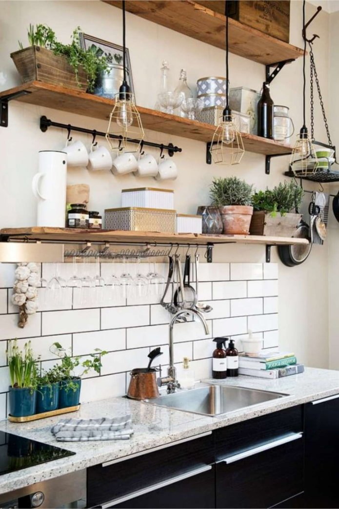 decoração em prateleiras de cozinha