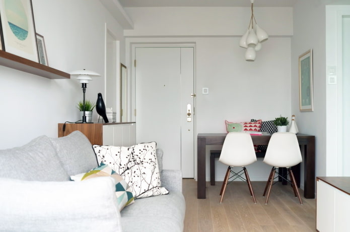 Quarto-sala de estar com área de trabalho