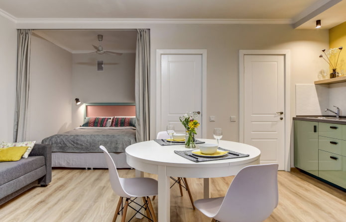 Cama na cozinha-sala de estar